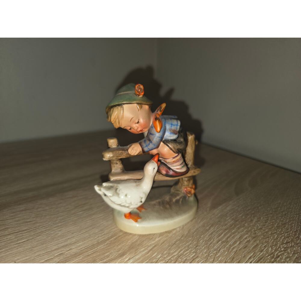 Vintage Hummel Figurine "Barnyard Hero" TMK 2 #195 2/0 4" Goebel Figure Germany‎